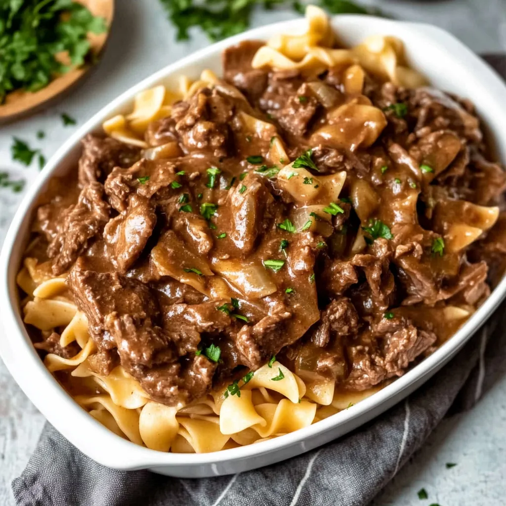 Slow Cooker Beef and Noodles Easy